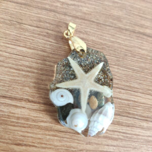 reçine kolye, hediye kolye, (hediyelik paket olarak kargolanır.) (kopya)