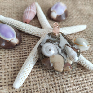 reçine kolye, hediye kolye, (hediyelik paket olarak kargolanır.) (kopya)