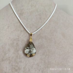 reçine kolye, hediye kolye, (hediyelik paket olarak kargolanır.) (kopya)