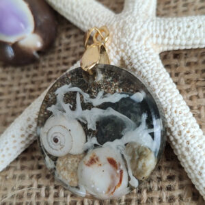 reçine kolye, hediye kolye, (hediyelik paket olarak kargolanır.)