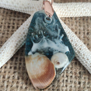 reçine kolye, hediye kolye, (hediyelik paket olarak kargolanır.)