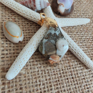 reçine kolye, hediye kolye, (hediyelik paket olarak kargolanır.) (kopya)