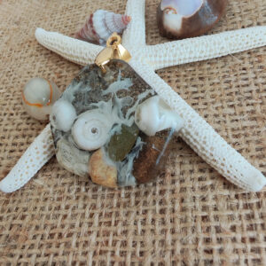 reçine kolye, hediye kolye, (hediyelik paket olarak kargolanır.) (kopya)