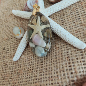 reçine kolye, hediye kolye, (hediyelik paket olarak kargolanır.) (kopya)