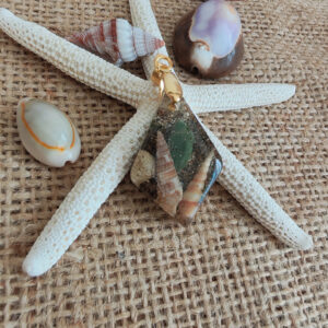 reçine kolye, hediye kolye, (hediyelik paket olarak kargolanır.) (kopya)