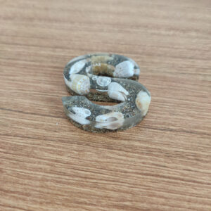 “açık mavi deniz” epoksi “u” harf anahtarlık (kopya)