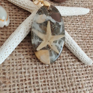 reçine kolye, hediye kolye, (hediyelik paket olarak kargolanır.) (kopya)